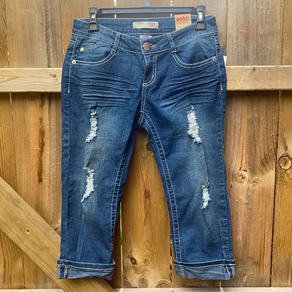 No boundaries denim capris sz. 7